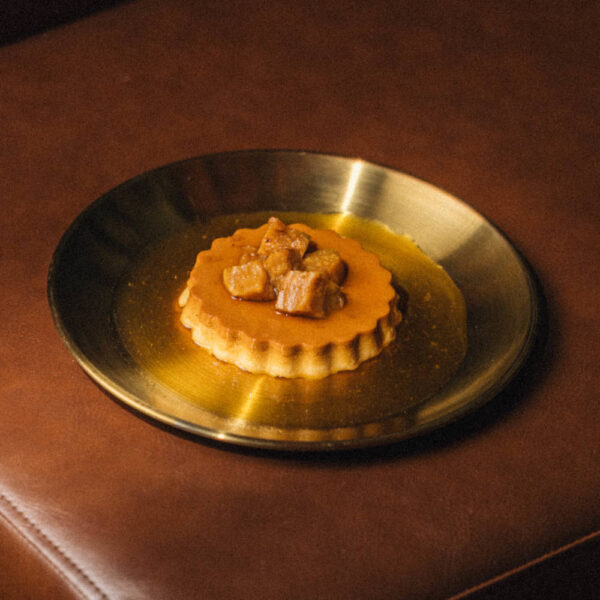 CREME CARAMEL COM COMPOTA DE CAJÚ