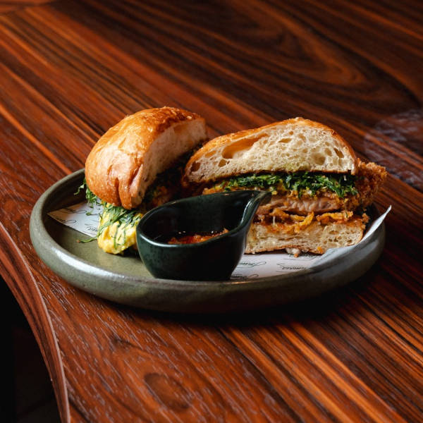 CRISPY CHICKEN SANDWICH